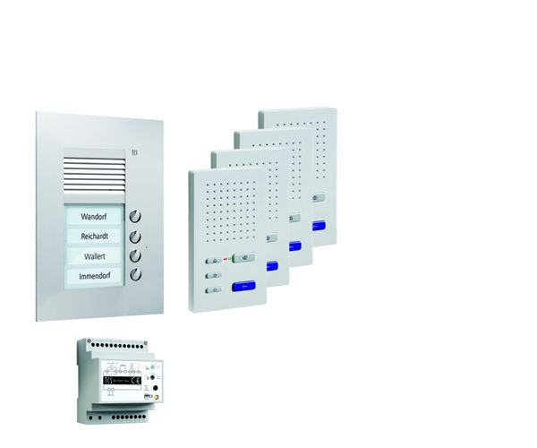 Sistema de control de puerta TCS audio: paquete UP para 4 unidades residenciales, con placa exterior PUK 4 botones de timbre, 4 altavoces manos libres ISW3030, unidad de control BVS20, PPUF04-EN / 02